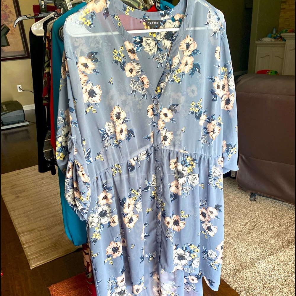Torrid Plus Sz 2x Blue with Flowers, Hi-low